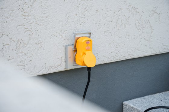 Personenschutz-Adapter BDI-A 2 30 IP54 - Anwendungsbild