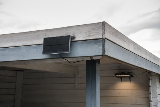 Solar LED Strahler SOL 1000 Pad mit Bewegungsmelder, 1000lm, IP65 - Anwendungsbild