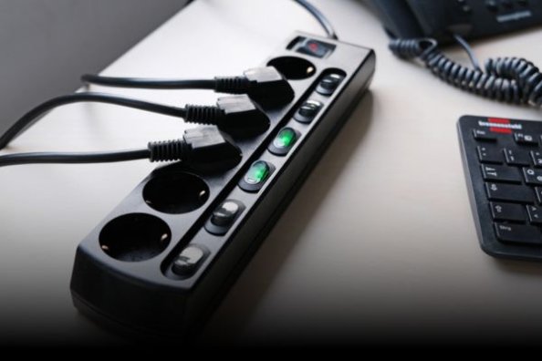 Extension lead individually switchable